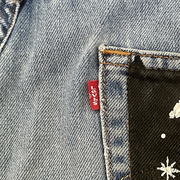 Levi’s Hand Painted Cutoff Shorts - Picture 5 of 5
